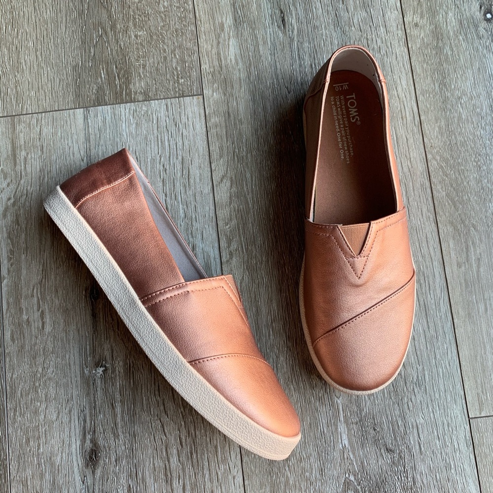 Rose gold Toms
